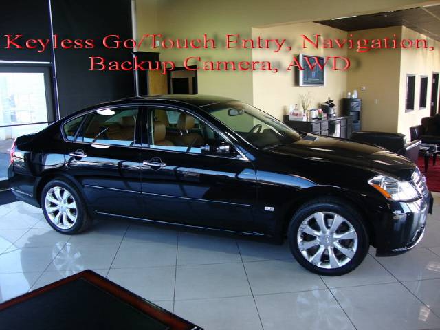 Infiniti M35 Base Sedan