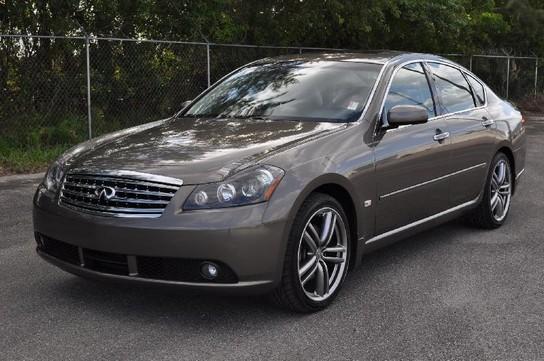Infiniti M35 W/leather Sedan