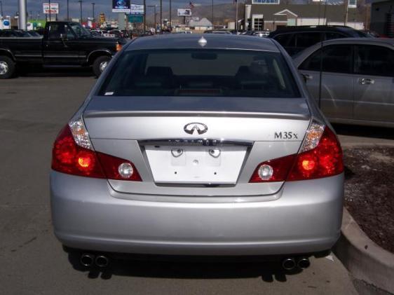 Infiniti M35 2007 photo 2