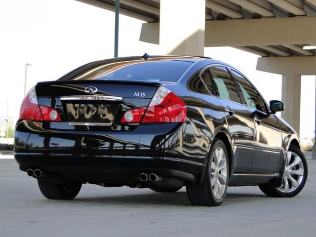 Infiniti M35 2007 photo 2