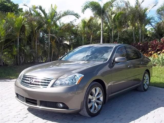 Infiniti M35 Unknown Sedan