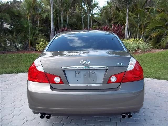 Infiniti M35 2007 photo 3