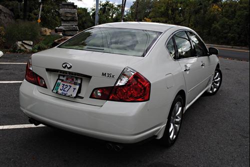 Infiniti M35 2007 photo 2