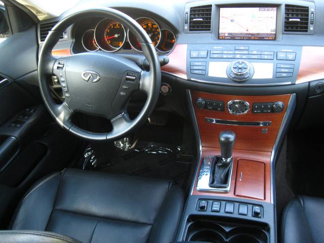 Infiniti M35 2007 photo 2