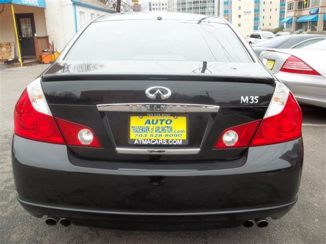 Infiniti M35 2007 photo 2