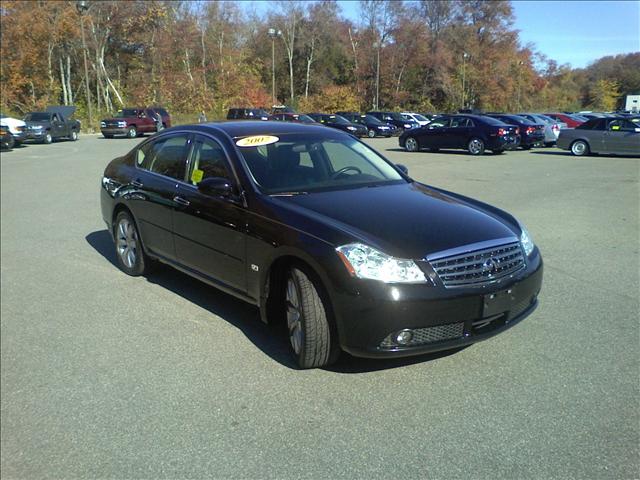 Infiniti M35 2007 photo 2