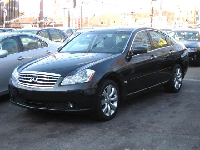 Infiniti M35 XLS Utility Pickup 4D Sedan