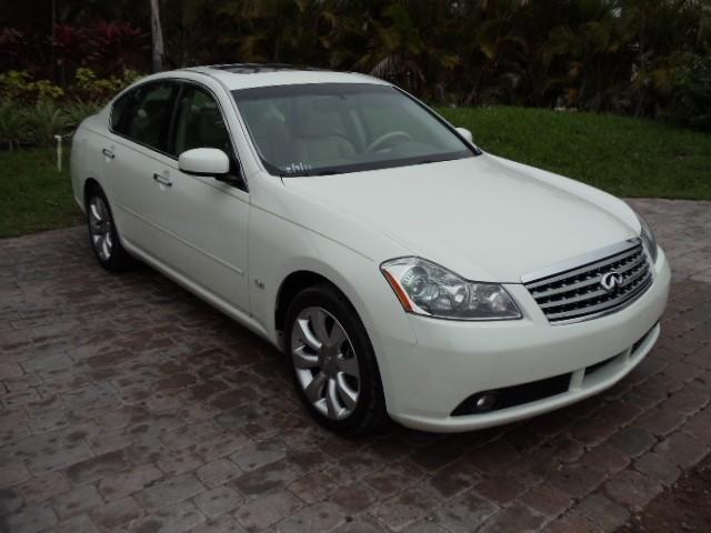 Infiniti M35 2007 photo 2