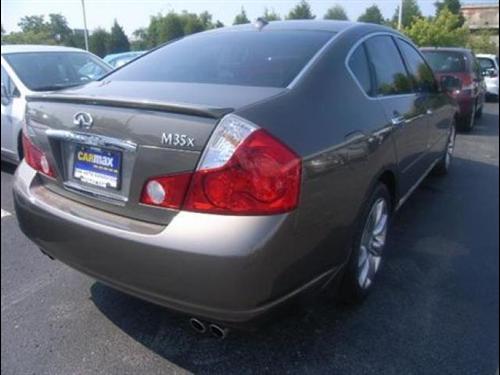 Infiniti M35 2007 photo 2