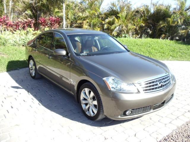 Infiniti M35 2007 photo 2