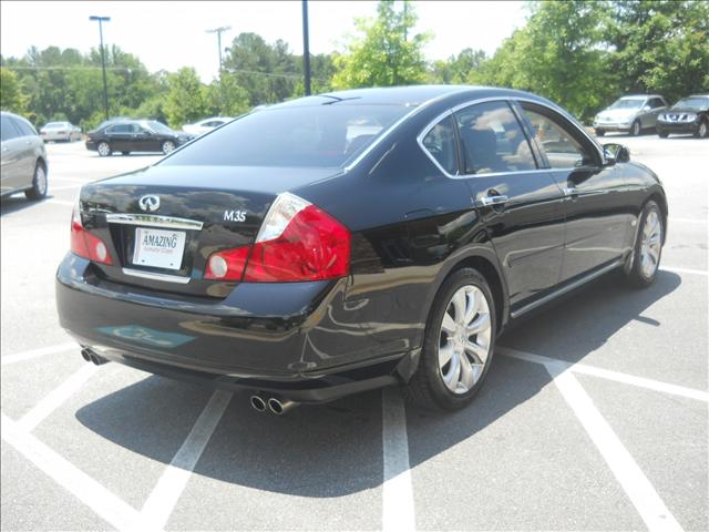 Infiniti M35 2007 photo 4