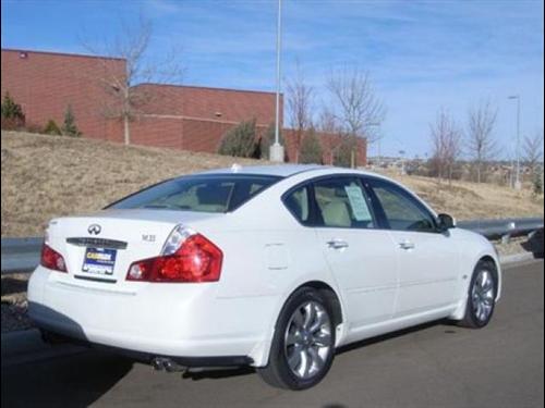 Infiniti M35 2007 photo 2