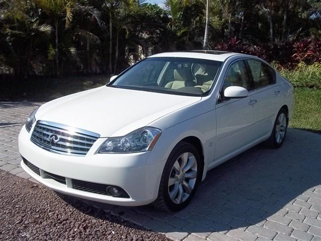 Infiniti M35 Unknown Sedan