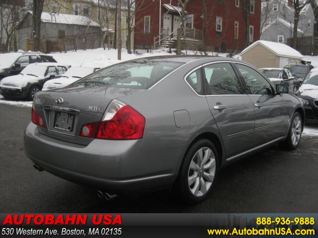 Infiniti M35 2007 photo 3
