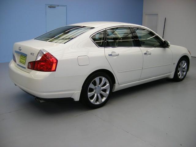 Infiniti M35 2007 photo 2