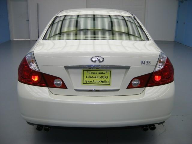 Infiniti M35 2007 photo 3