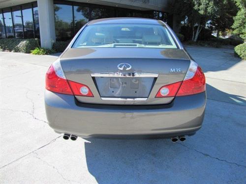 Infiniti M35 2007 photo 2