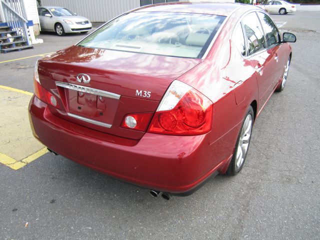 Infiniti M35 2007 photo 4