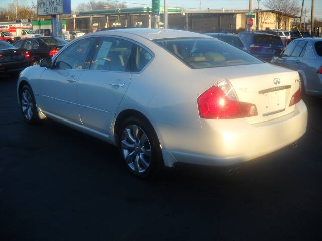 Infiniti M35 2007 photo 2
