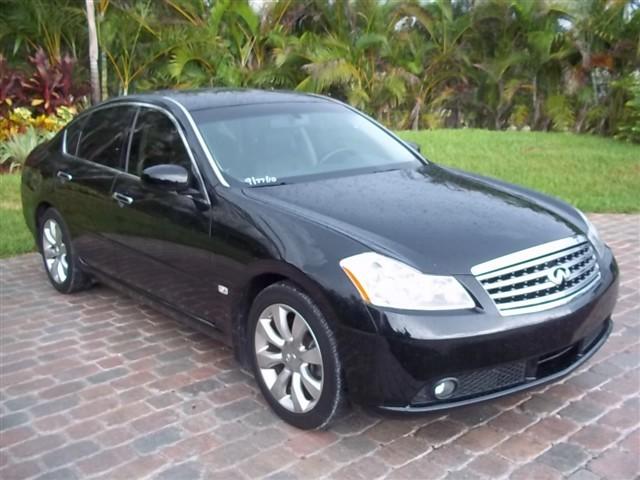 Infiniti M35 2007 photo 2