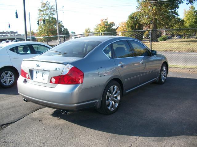 Infiniti M35 2007 photo 2