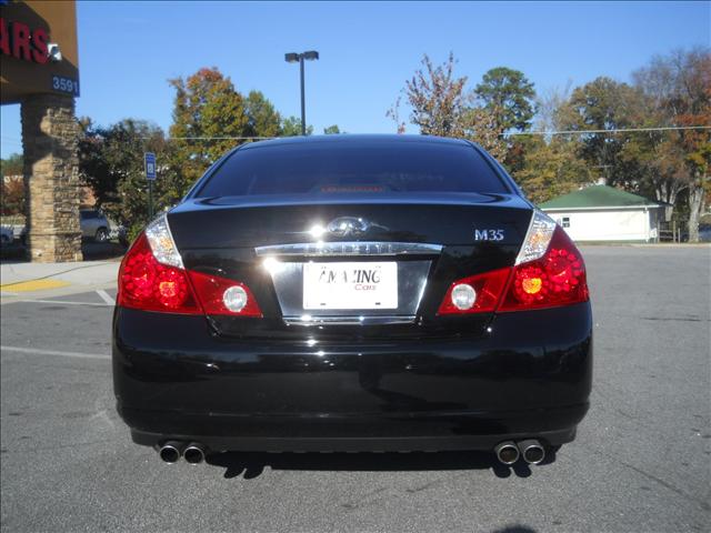 Infiniti M35 2007 photo 2