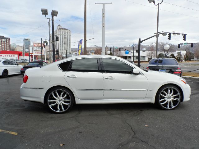 Infiniti M35 2008 photo 2