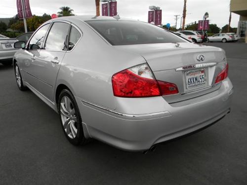 Infiniti M35 2010 photo 2