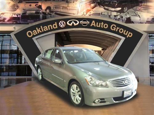 Infiniti M35 2010 photo 1