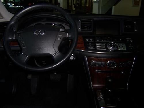 Infiniti M35 2010 photo 3