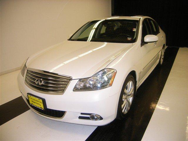 Infiniti M35 2010 photo 4