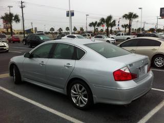Infiniti M35 2010 photo 1