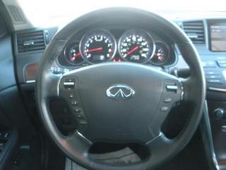 Infiniti M35 2010 photo 1