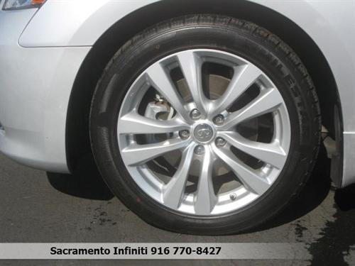 Infiniti M35 2010 photo 1
