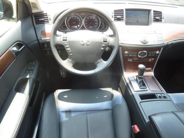 Infiniti M35 2010 photo 3
