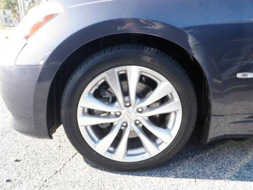 Infiniti M35 2010 photo 1