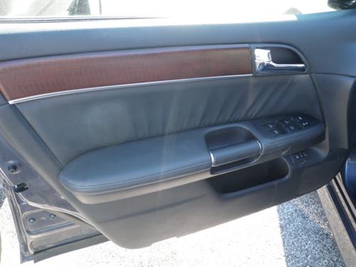Infiniti M35 2010 photo 2