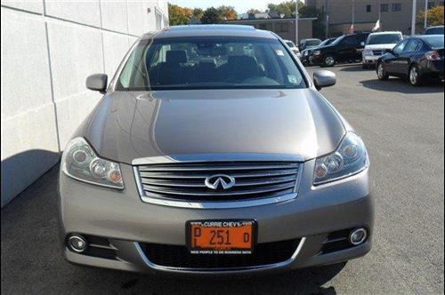 Infiniti M35 2010 photo 4