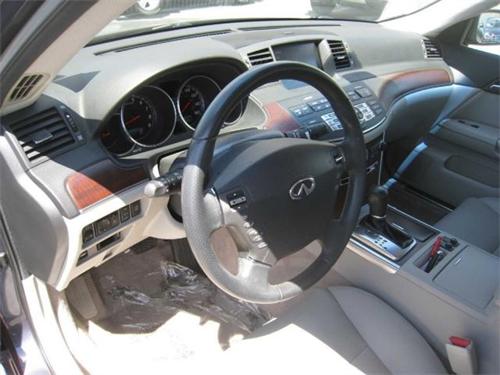 Infiniti M35 2010 photo 1