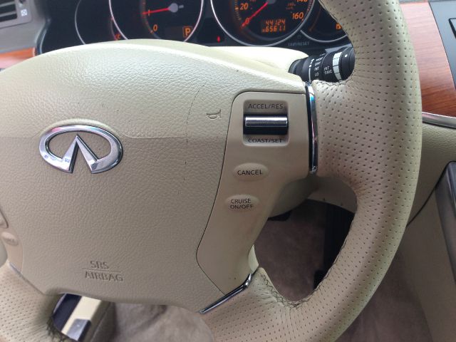 Infiniti M35x 2007 photo 16