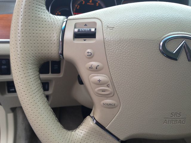 Infiniti M35x 2007 photo 18