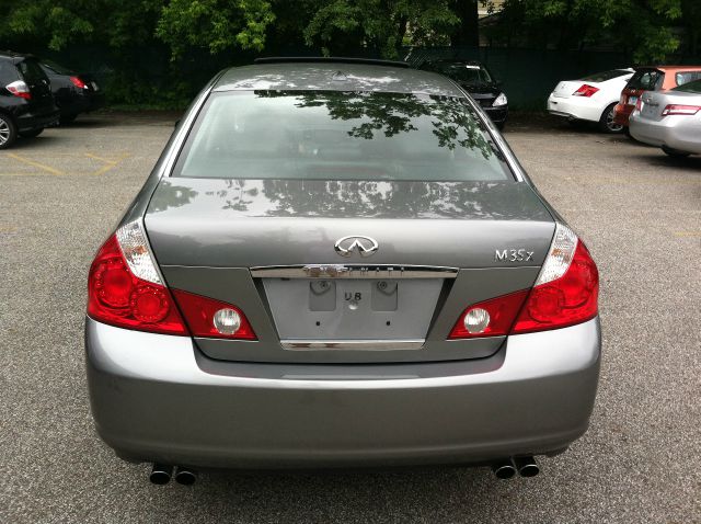 Infiniti M35x 2007 photo 18