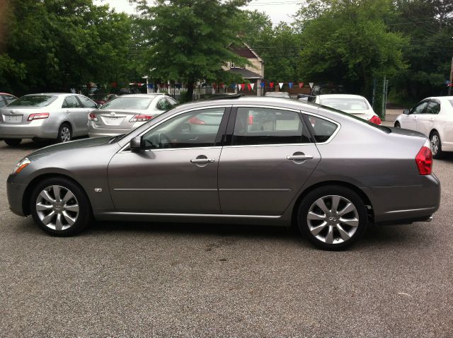 Infiniti M35x 2007 photo 2