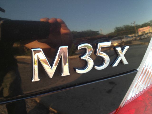 Infiniti M35x 2007 photo 11
