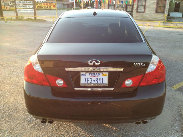 Infiniti M35x 2007 photo 18