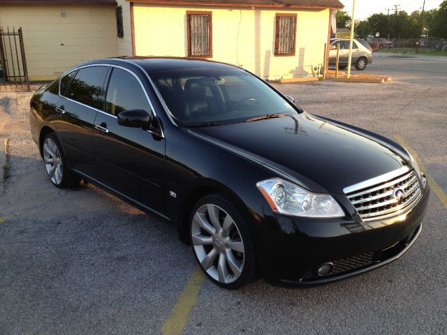 Infiniti M35x 2007 photo 21
