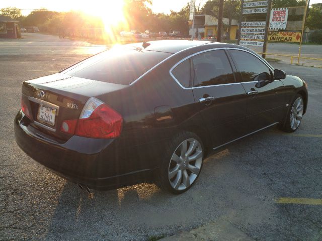 Infiniti M35x 2007 photo 23