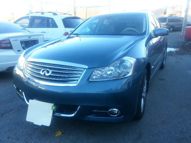 Infiniti M35x 2010 photo 1