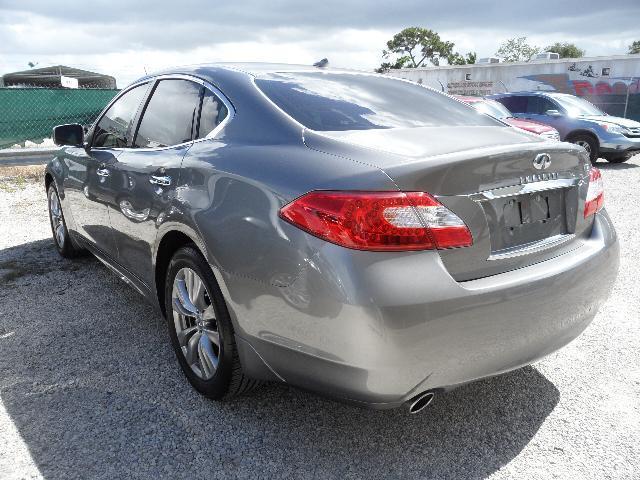 Infiniti M37 2012 photo 13