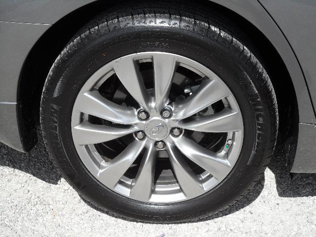 Infiniti M37 2012 photo 14
